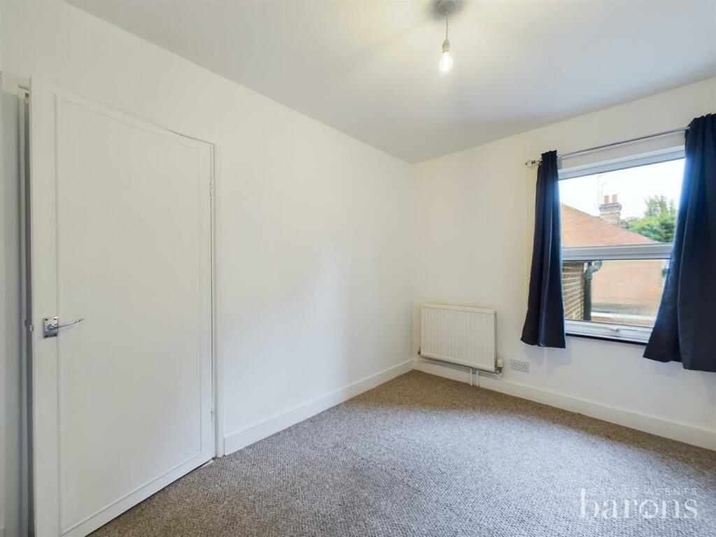 CAM01093G0-PR0392-STILL016.jpg