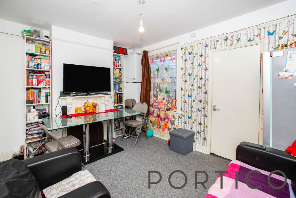 Living Room (2)