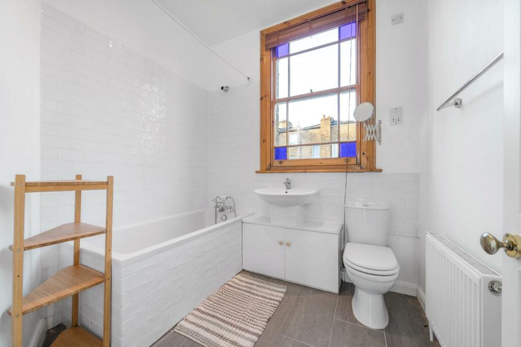 Bathroom.jpg