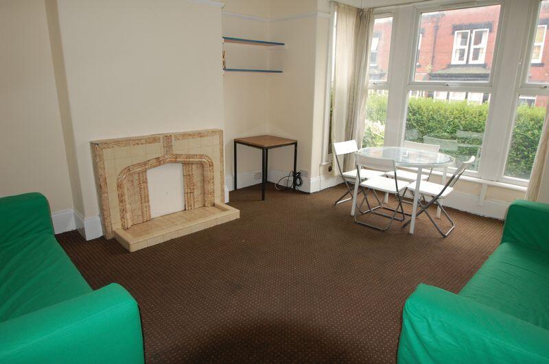 Manor Terrace, Hyde Park, Leeds, LS6