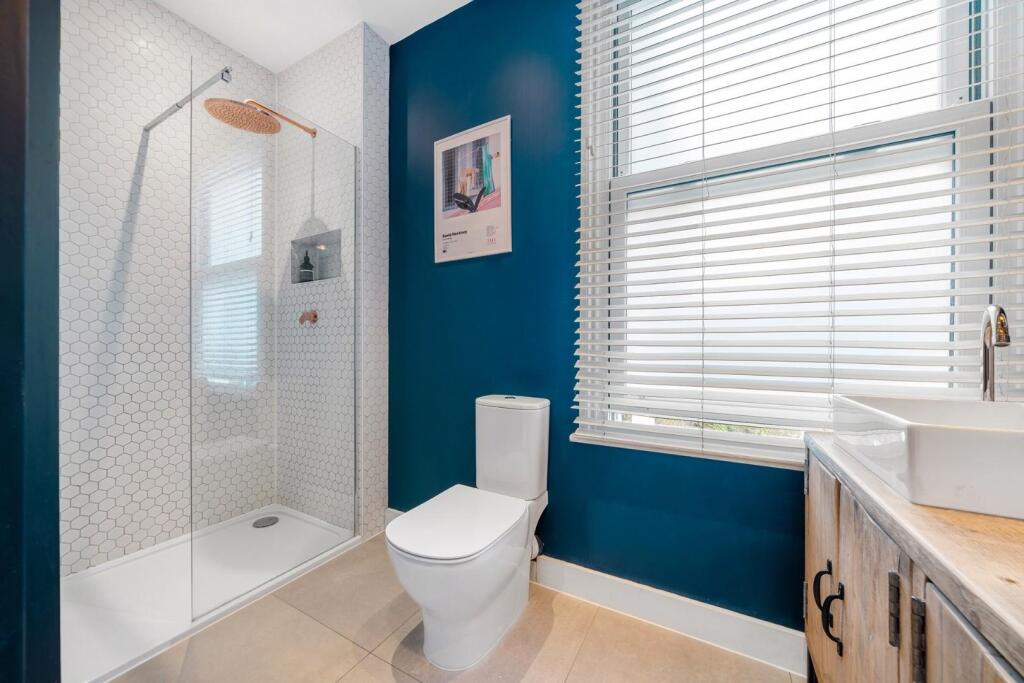 Ensuite.jpg