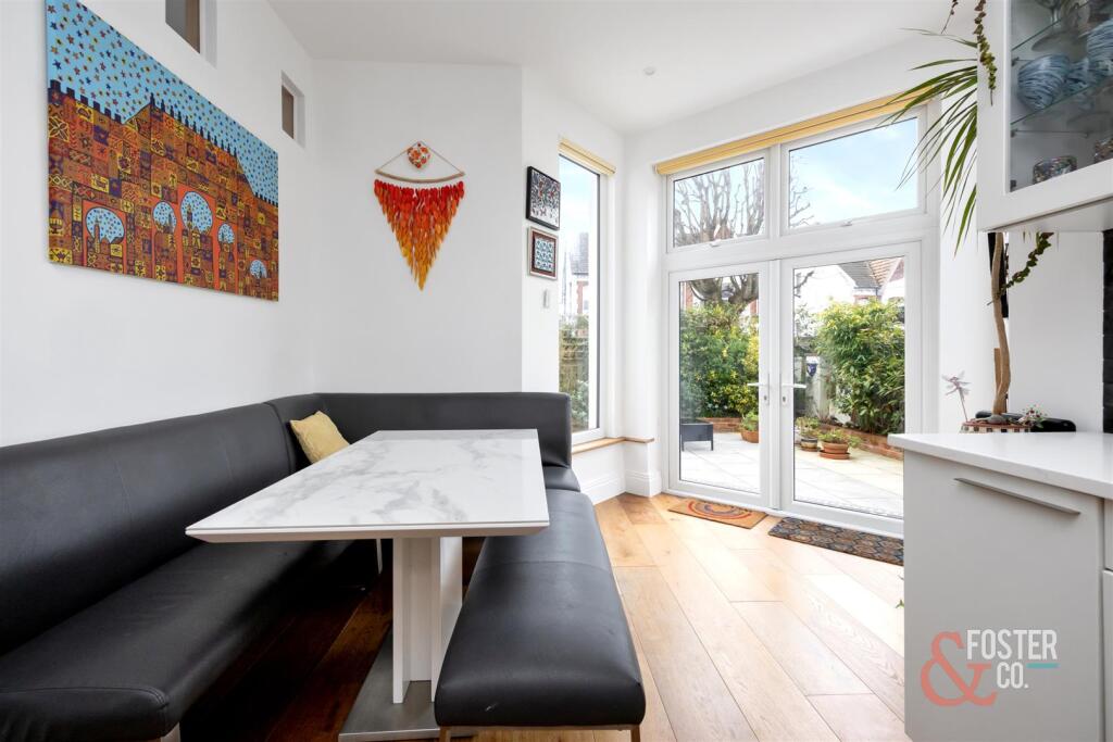 Hove Park Villas, 18a-002.jpg