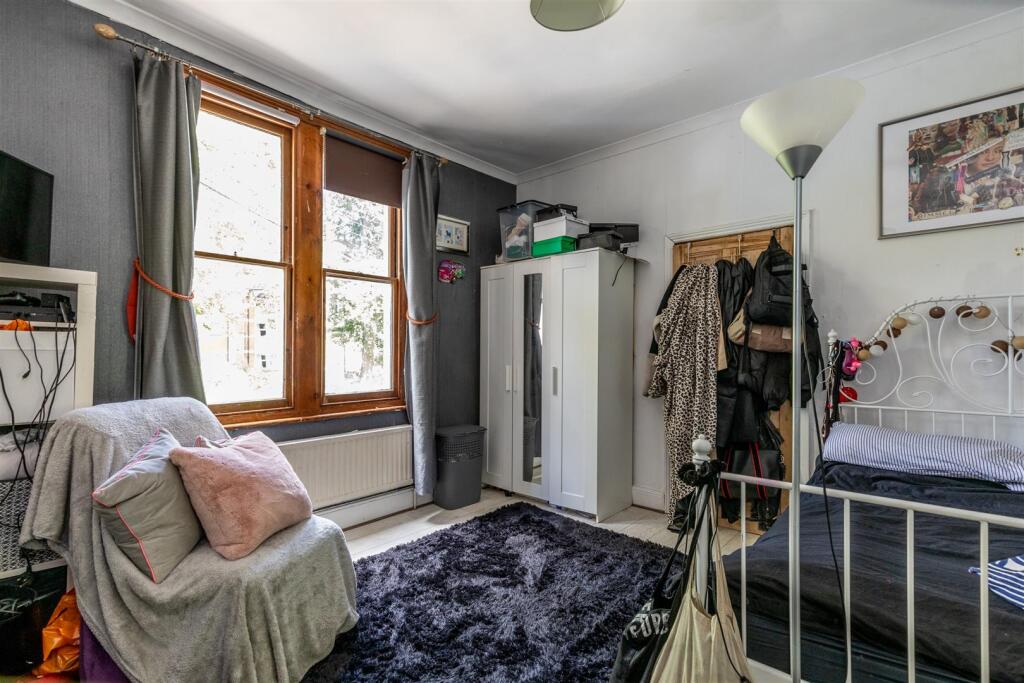 1 Brynland Avenue Bedroom 1