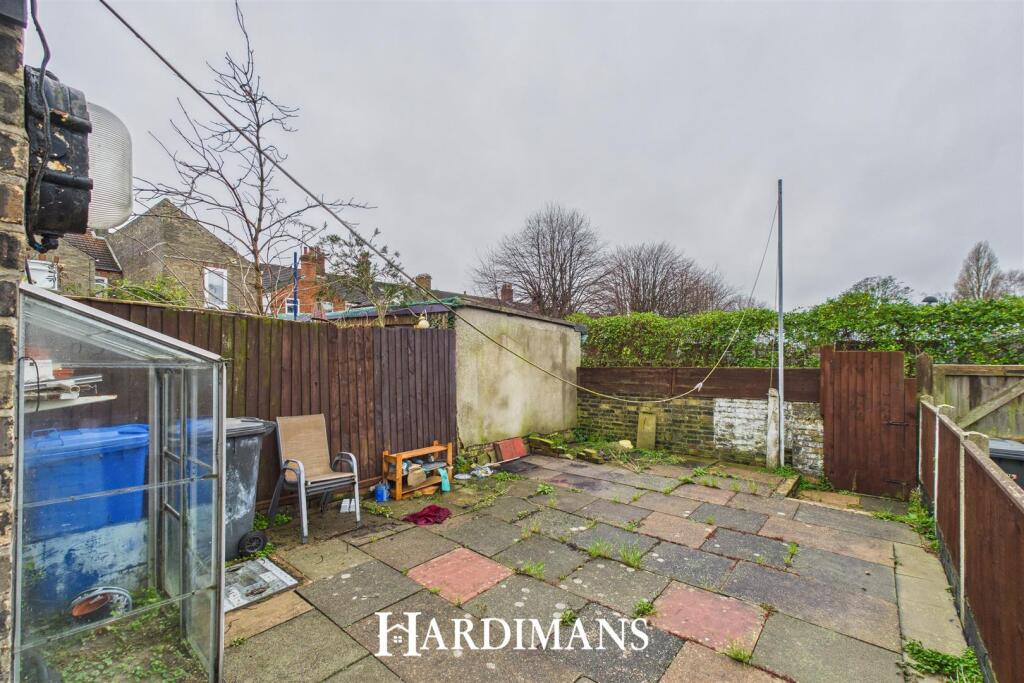 CAM01288G0-PR0368-STILL003.jpg