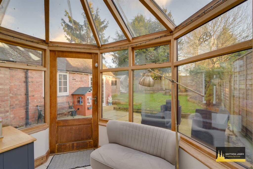 Kitchen / Breakfast Room