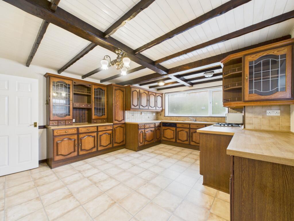 CAM02093G0-PR0066-STILL025