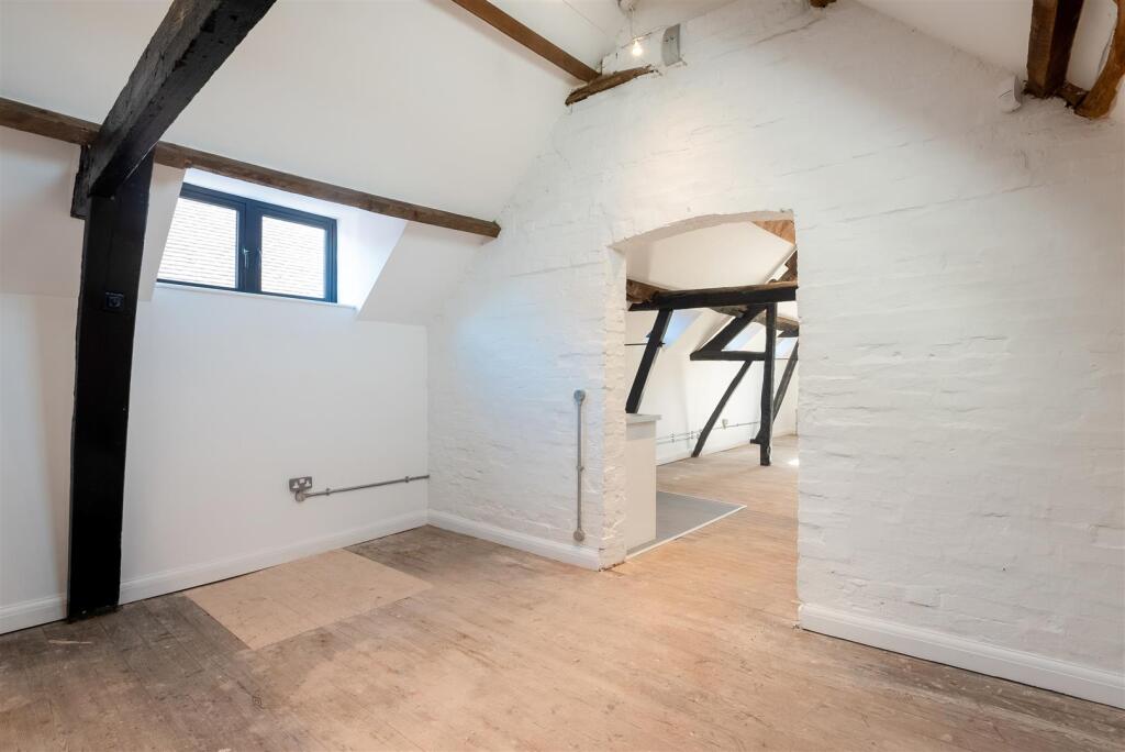 1A Henley Street-6.jpg