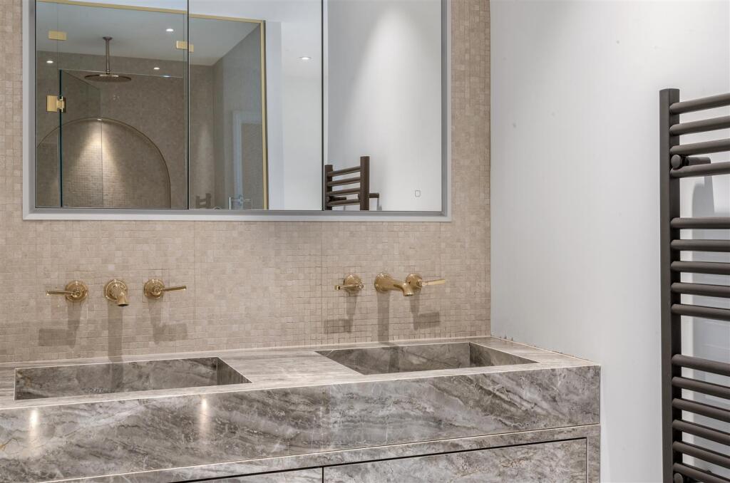 LINCOLN AVENUE, 3A-82.jpg