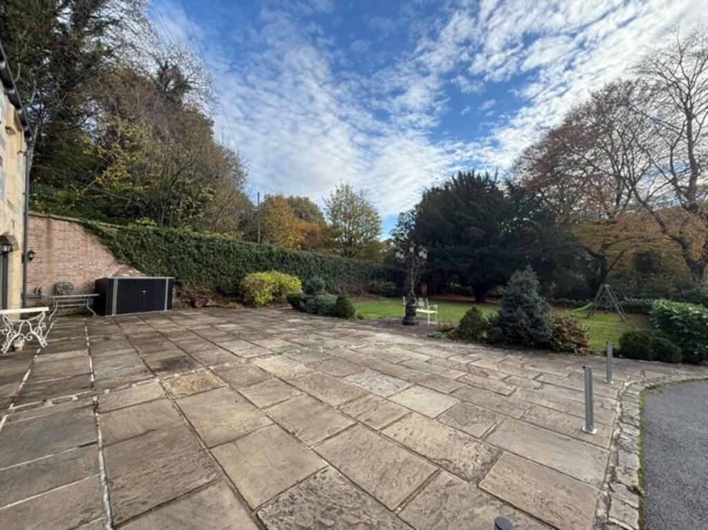 Patio/Driveway