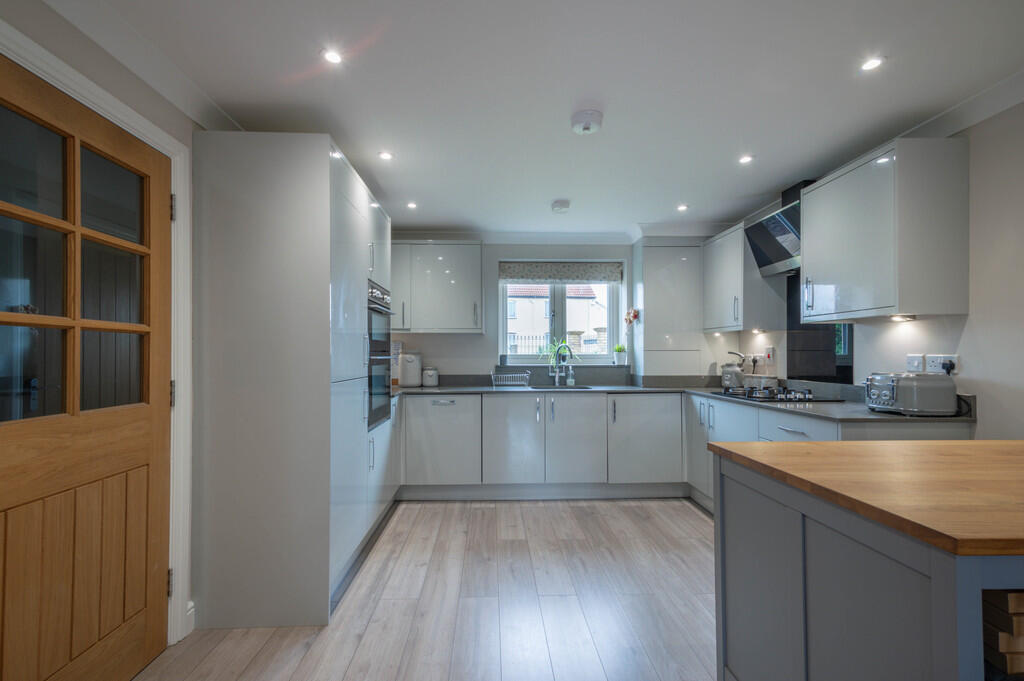 45 Mildenhall Roa...