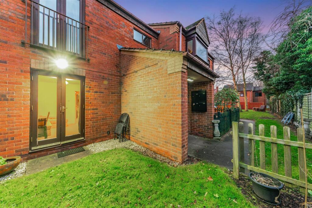 8484731-exterior03.jpg