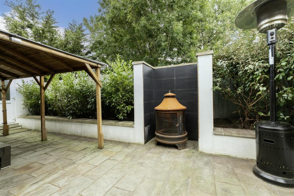 34 Hale Grove Gardens -22.jpg