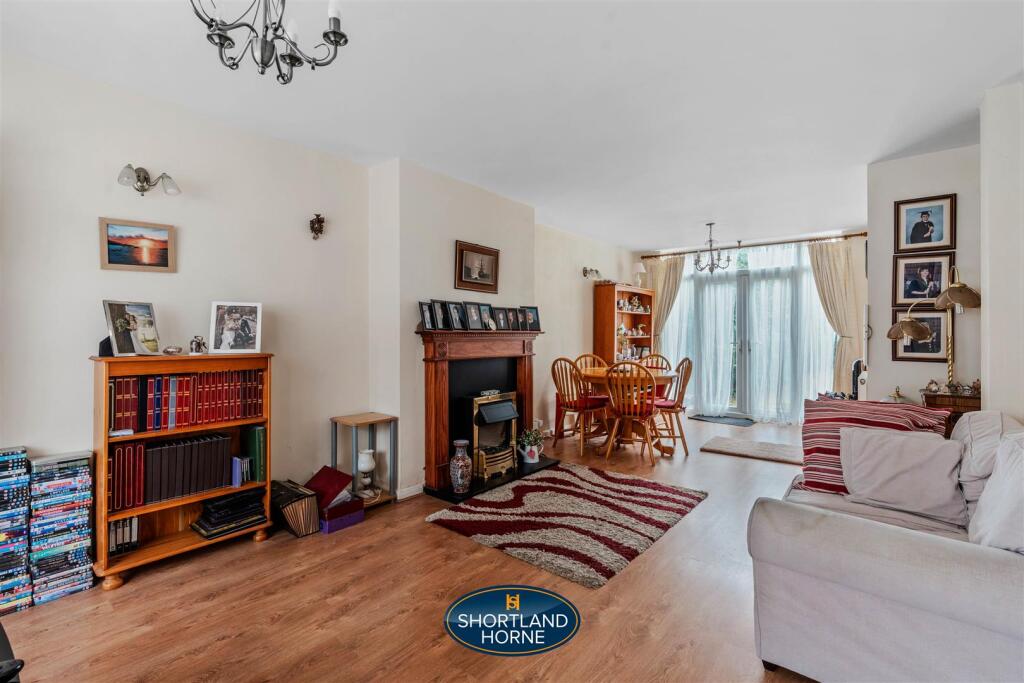 Lounge / Dining Room