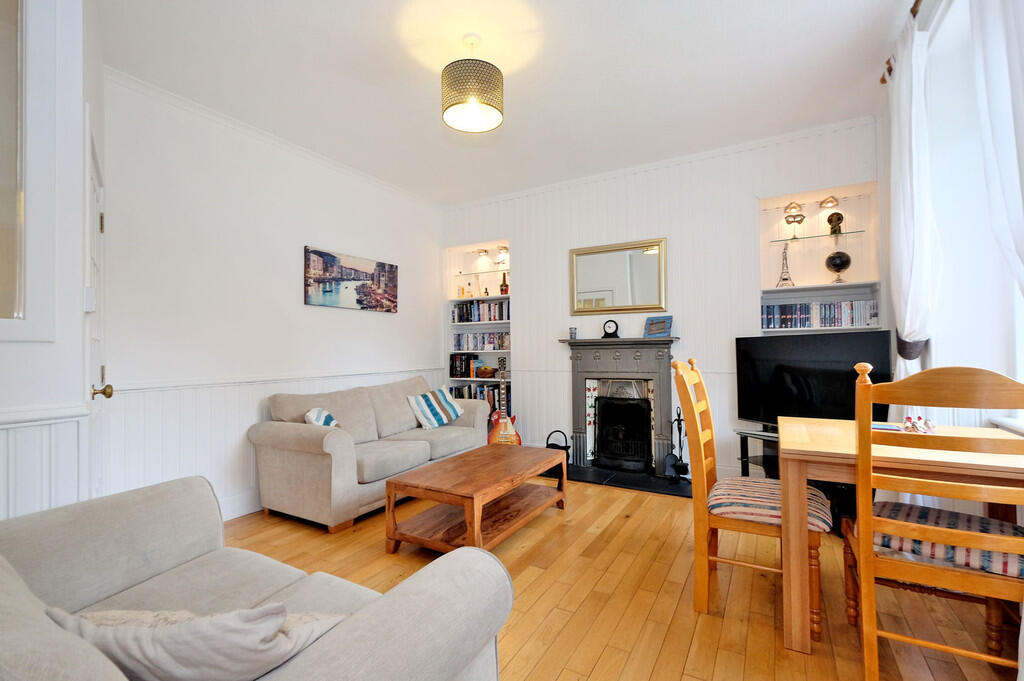 Station Road West...