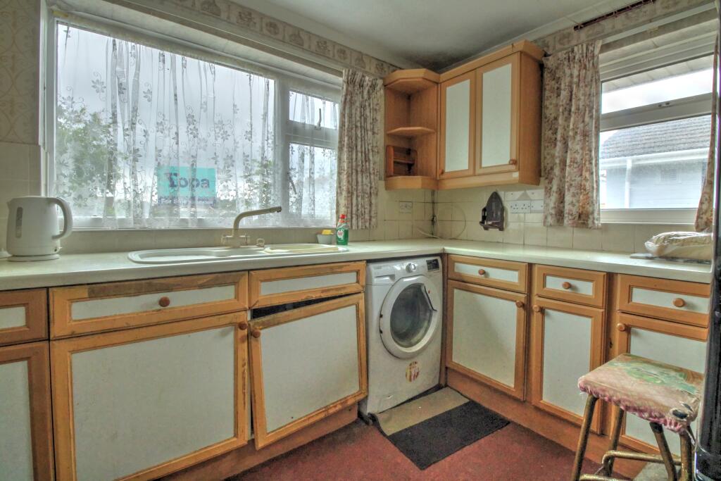 Double aspect kitchen