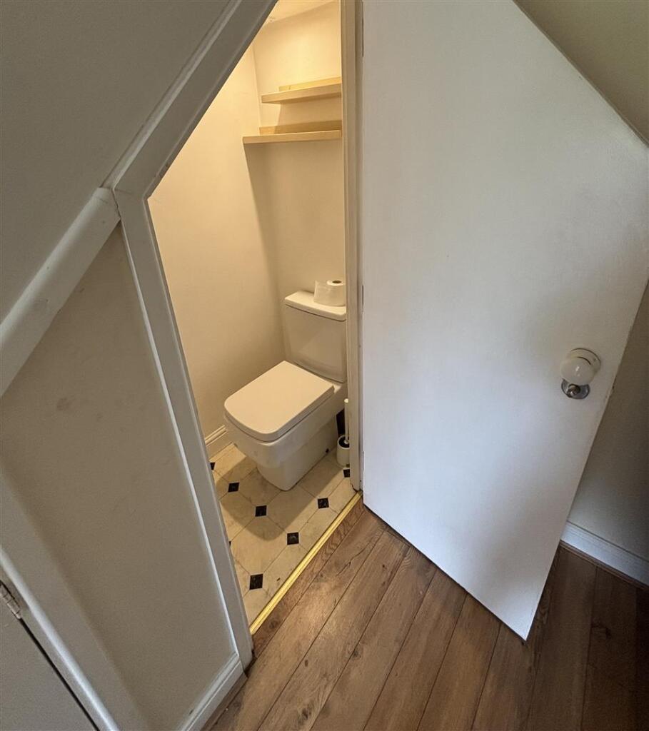 51M - Downstairs Toilet.jpg