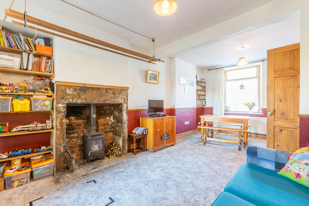 Living/Dining Roo...