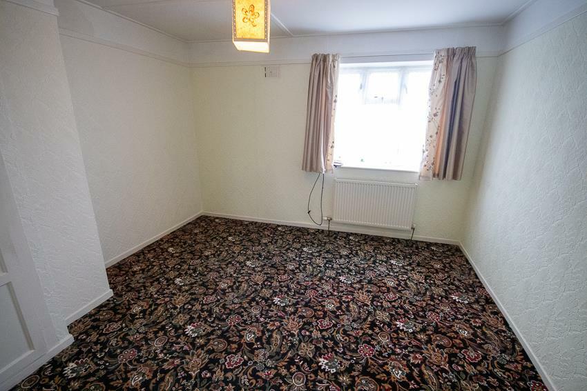 REAR DOUBLE BEDROOM 2