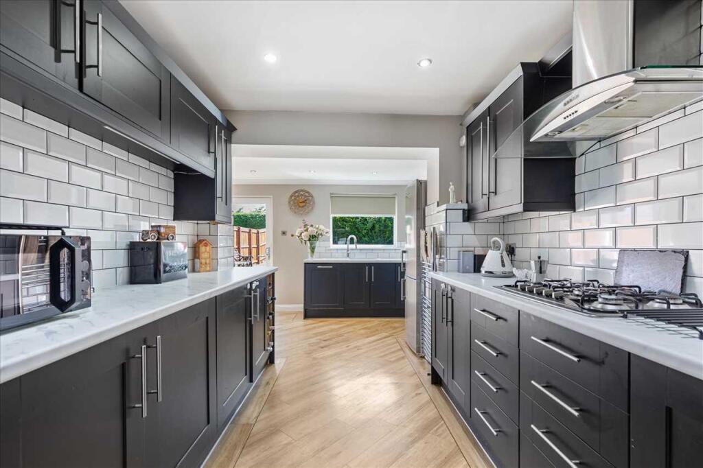 Kitchen (2)