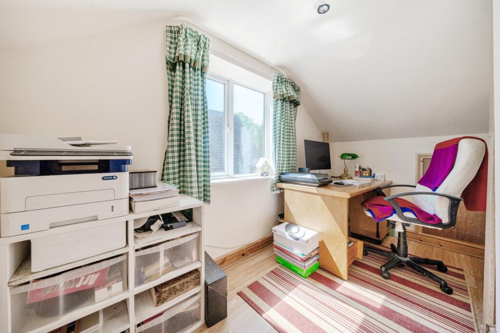 1310768-15-6852cd8b988a2