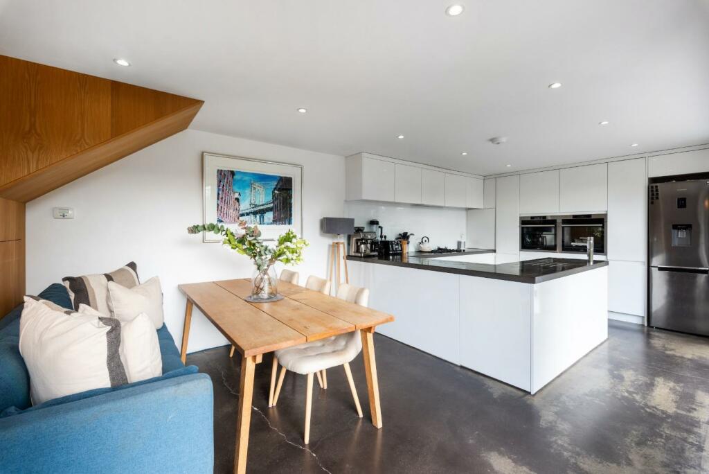 21 West View Road, Batheaston BA1 7PN-9.jpg