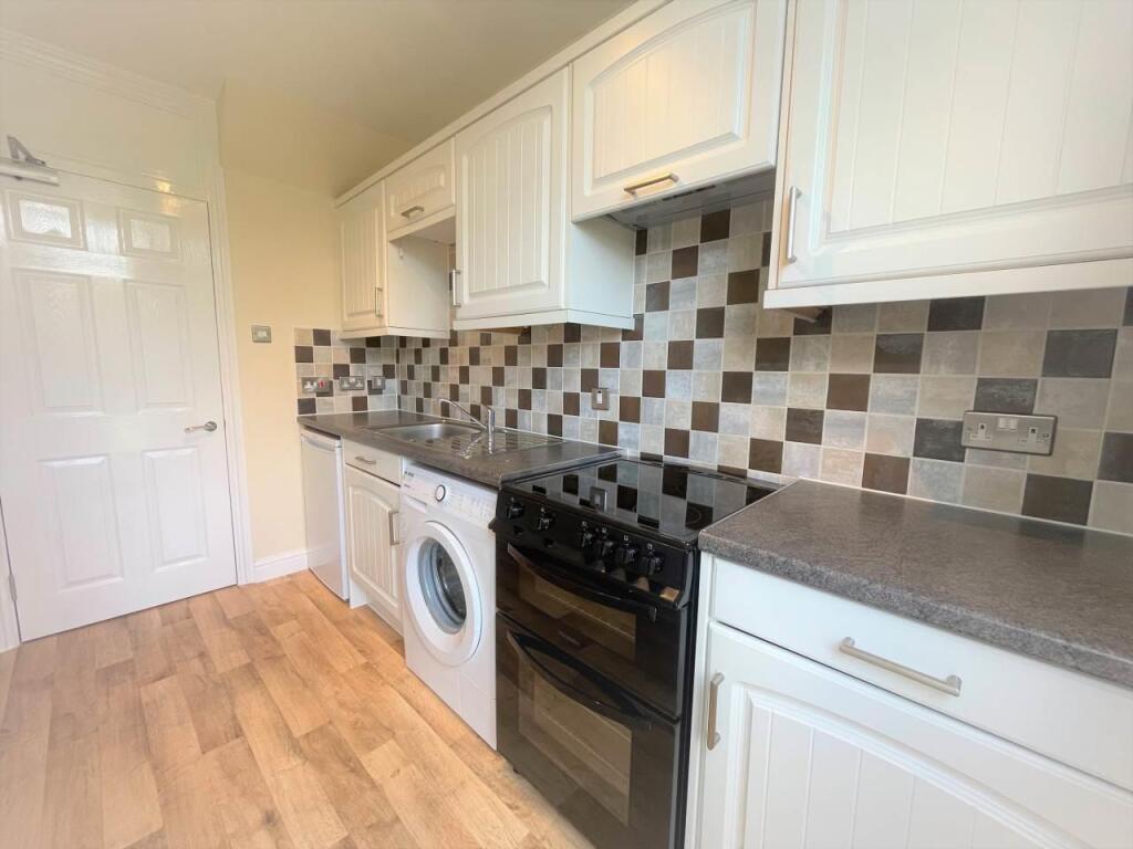 Kitchen 3.jpg