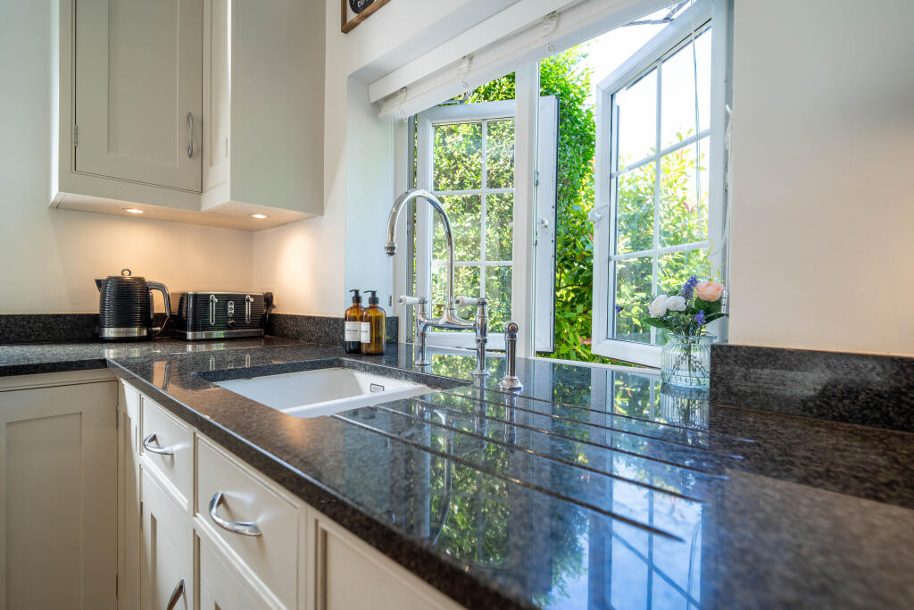 80 Oakhill Road  (34 of 38)