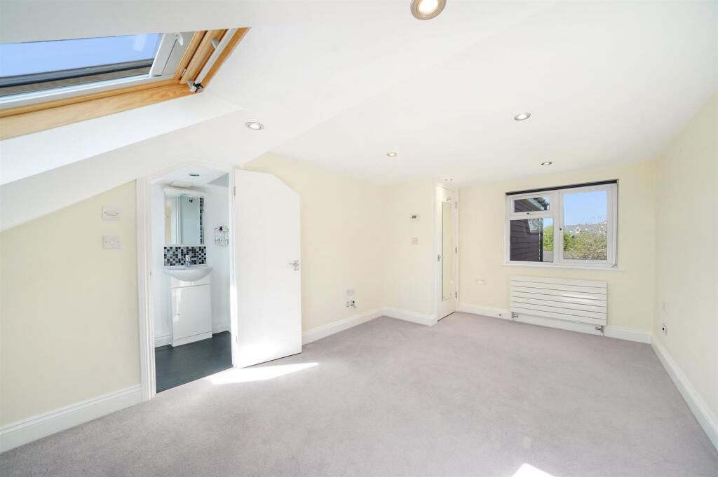 BEDROOM 1 (Loft)