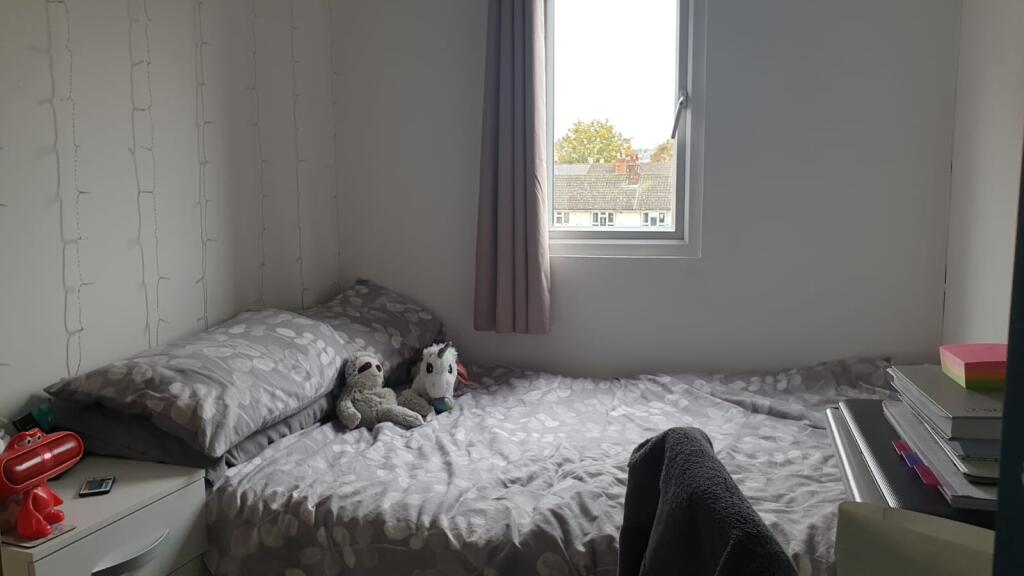 40 Vernon Street - Bed(5).jpeg