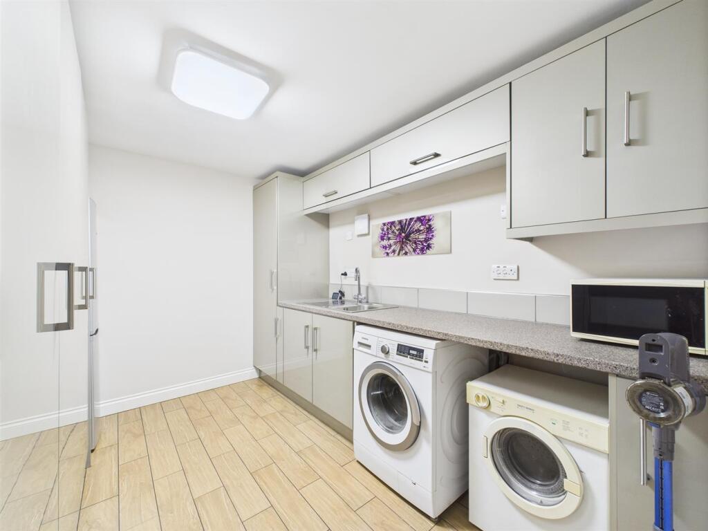 utility room.jpg