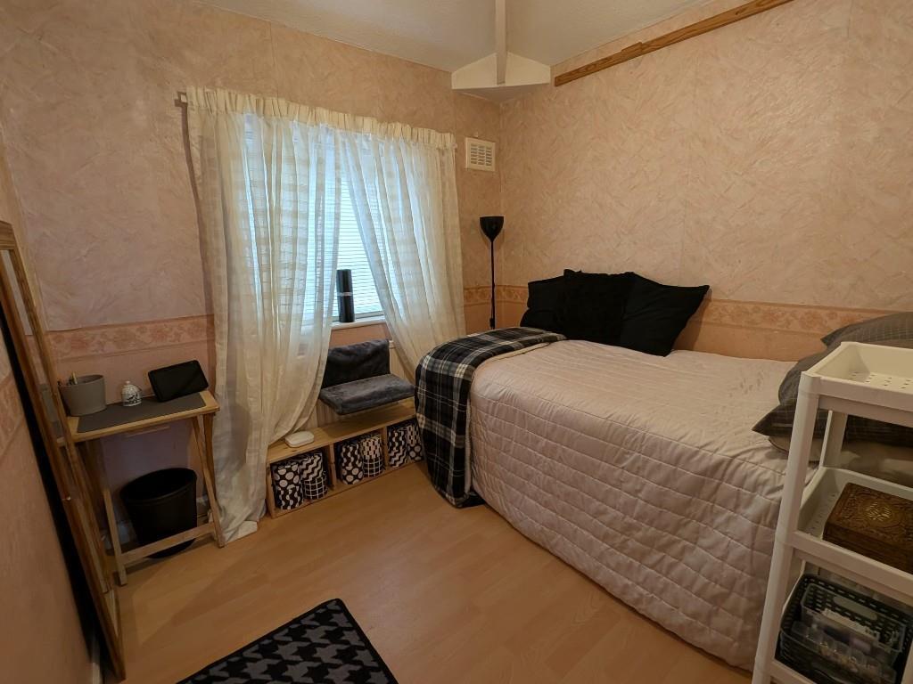 Image 1 - 136 Glen View Road .jpg