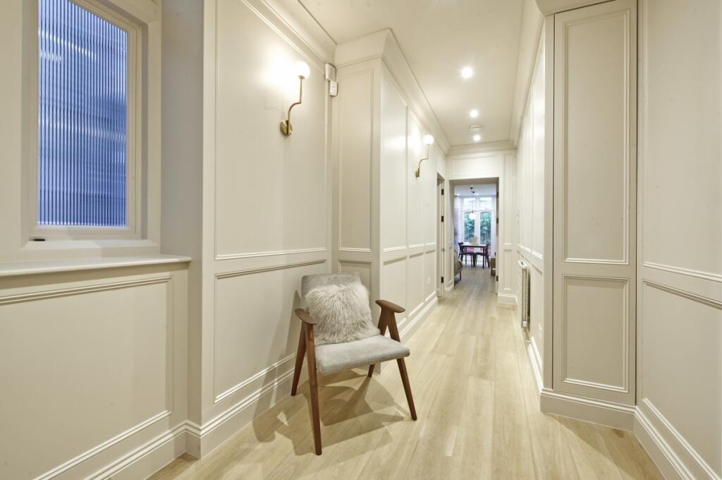 1@27 lennox garde...