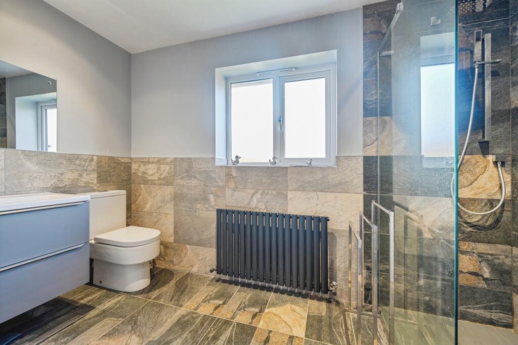 En Suite: