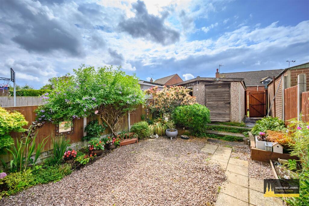 69 Overslade Crescent-26.jpg