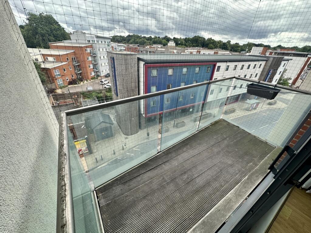 6  Medium  T202509290939.jpeg