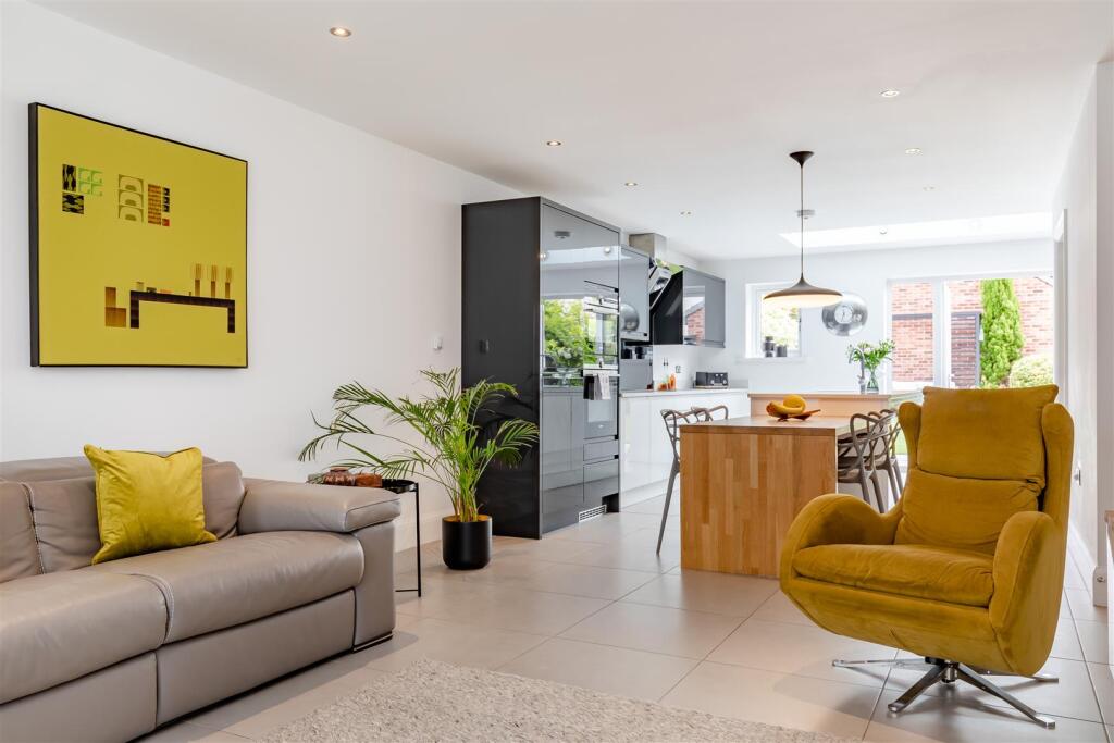 8655287-interior42.jpg