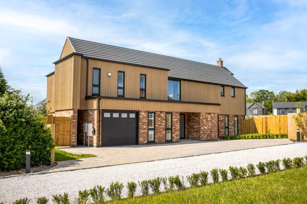 Hawthorn Lodge front street scene