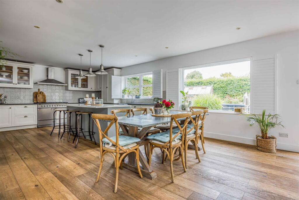 7 Hollow Lane, Hayling Island-Small-PorticoMarketi