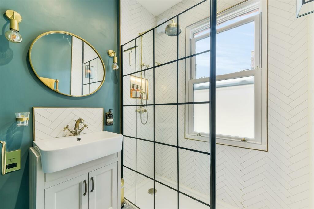 Stylish Shower Room