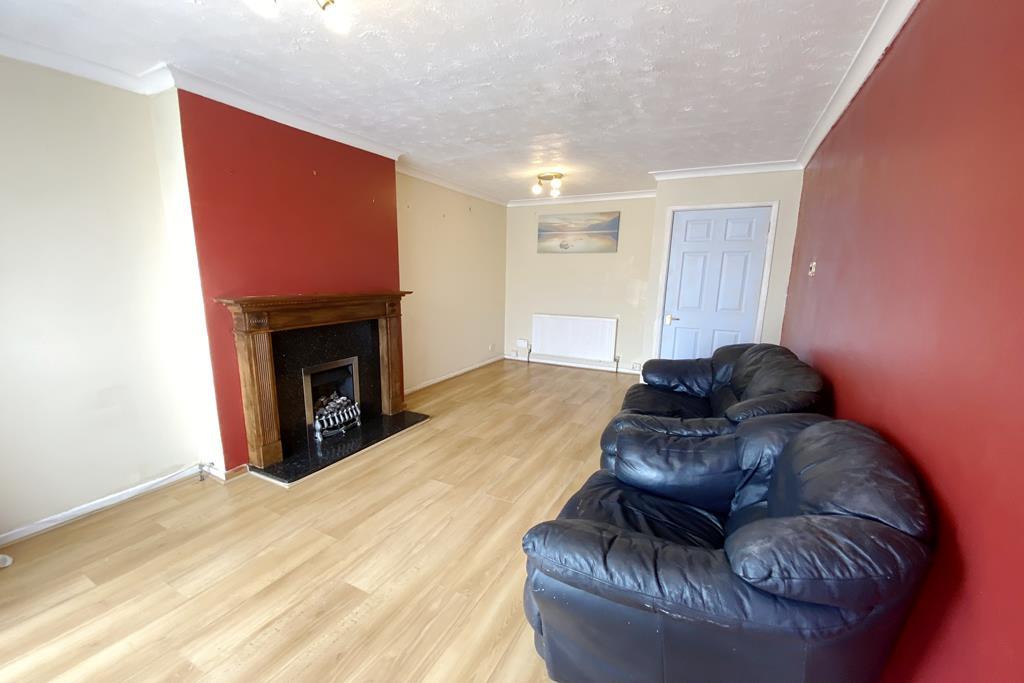 Lounge/Dining Rm