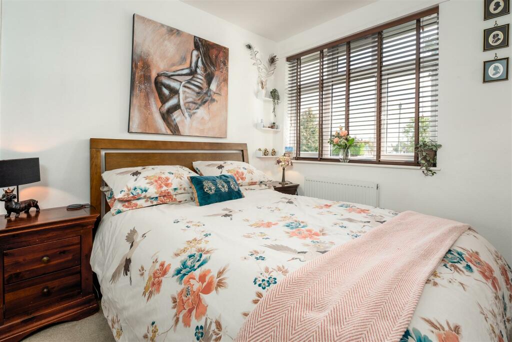 72 Ruscote Avenue-23.jpg