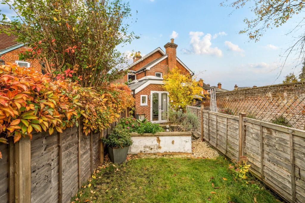 1376303-3-690b304...