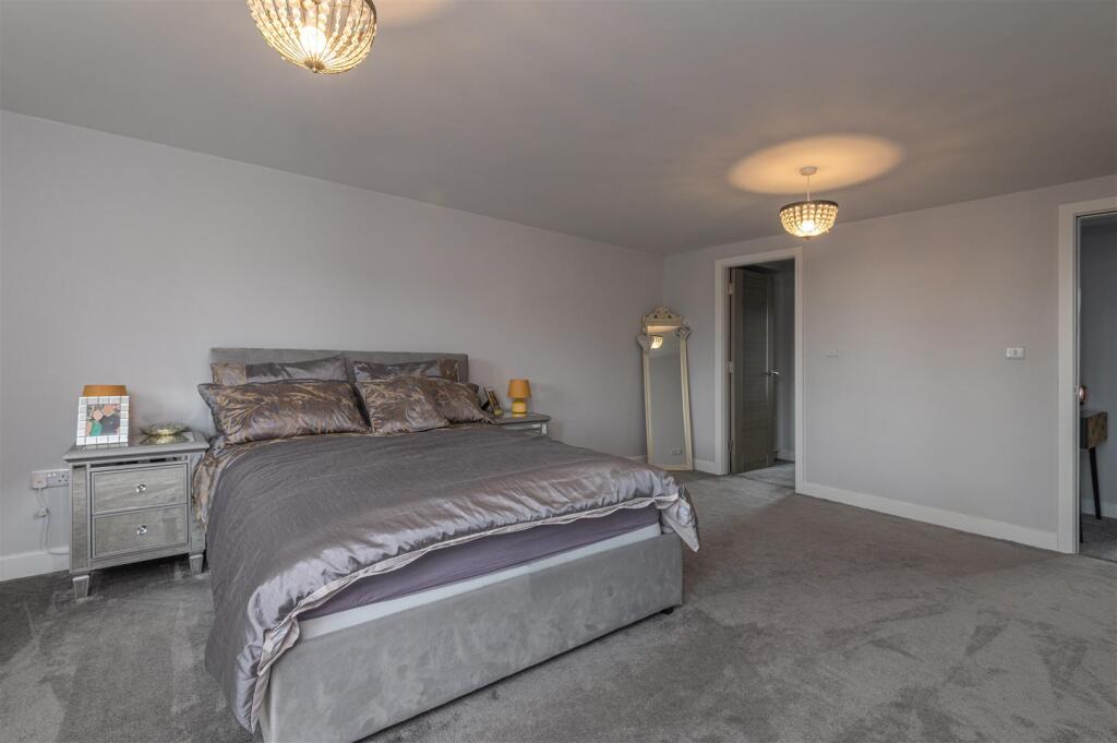 45 - 14 Broomfield Road HD2 2HG.jpg