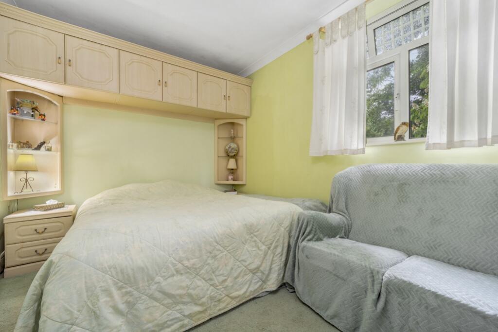549 Newark Road (Lincoln)-47
