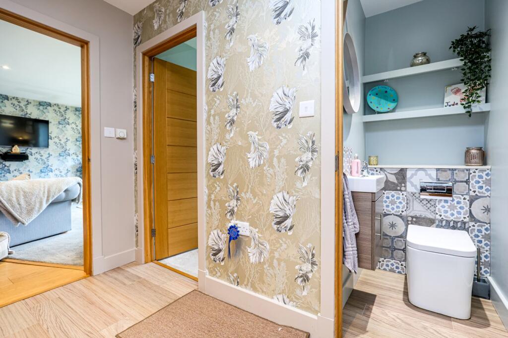 Utility &amp; Cloakroom