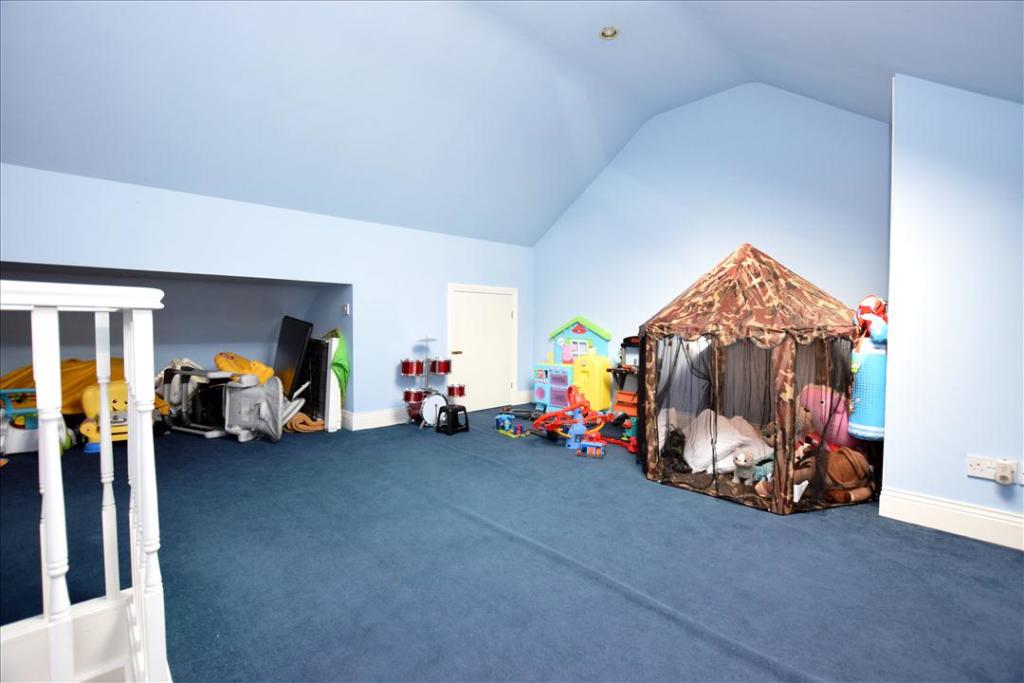 LOFT SPACE