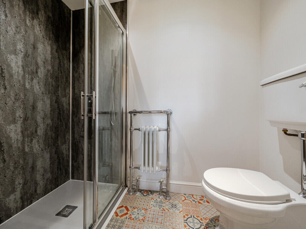 1371327-21-68f9f7...