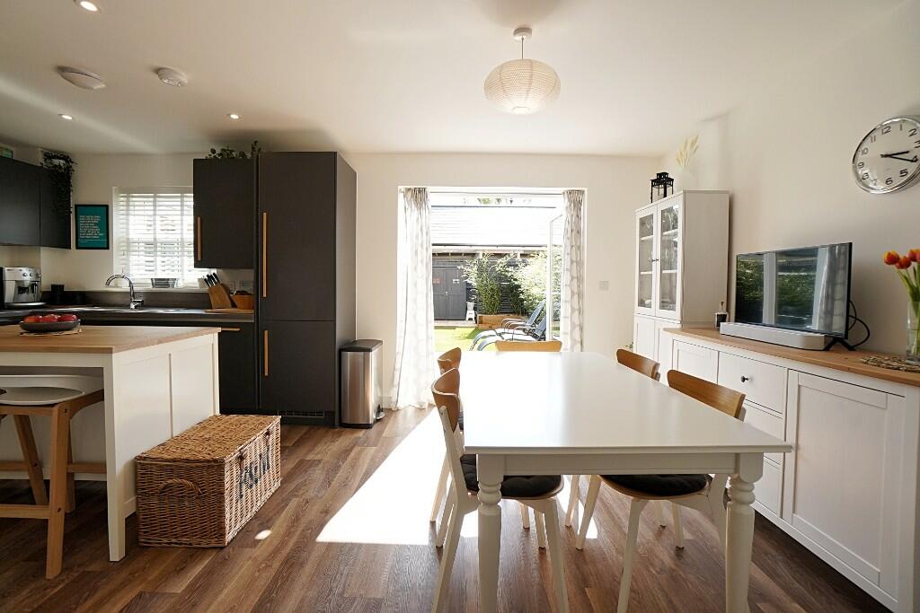Kitchen dining room