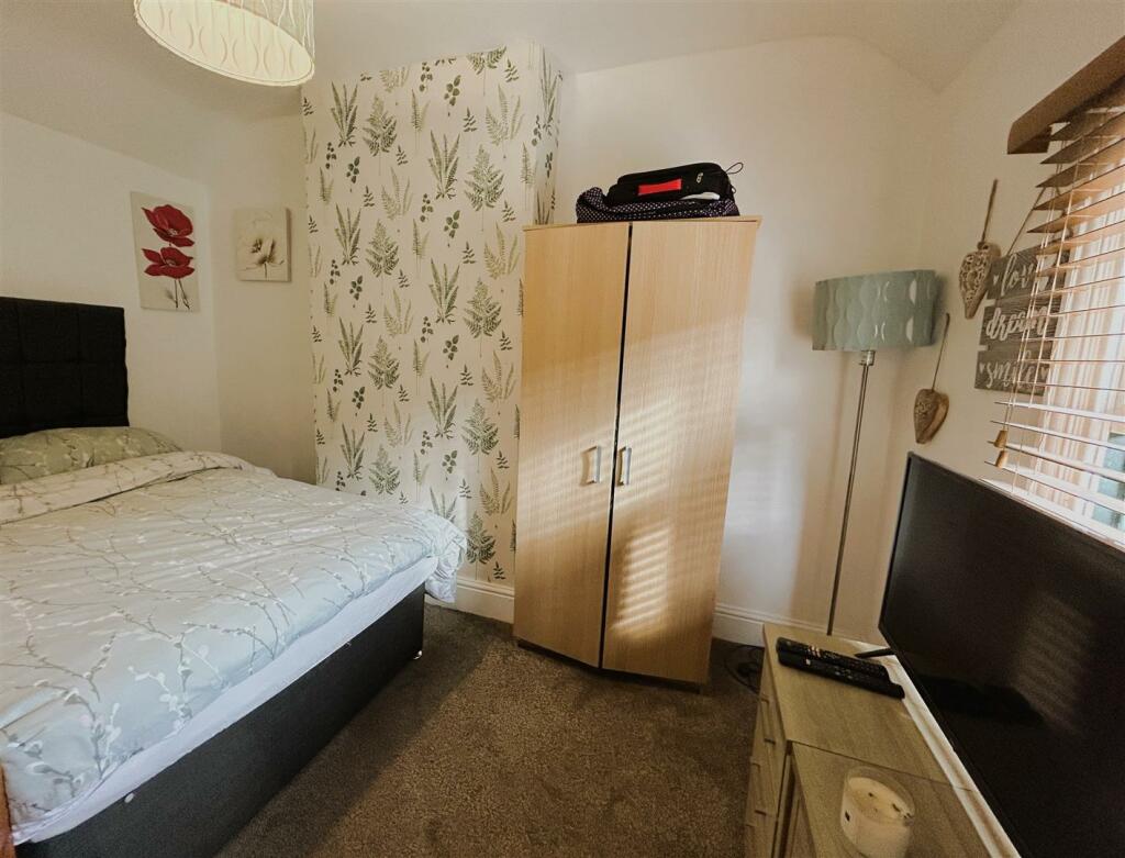 bed 1.JPG