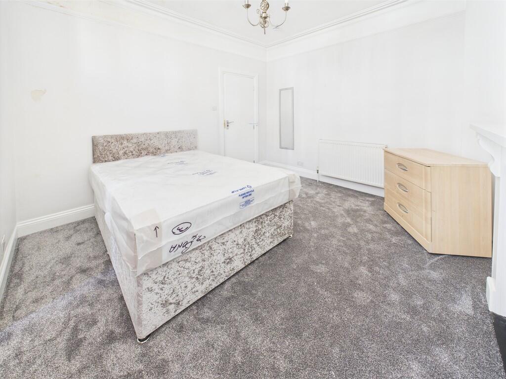 CAM02089G0-PR0482...